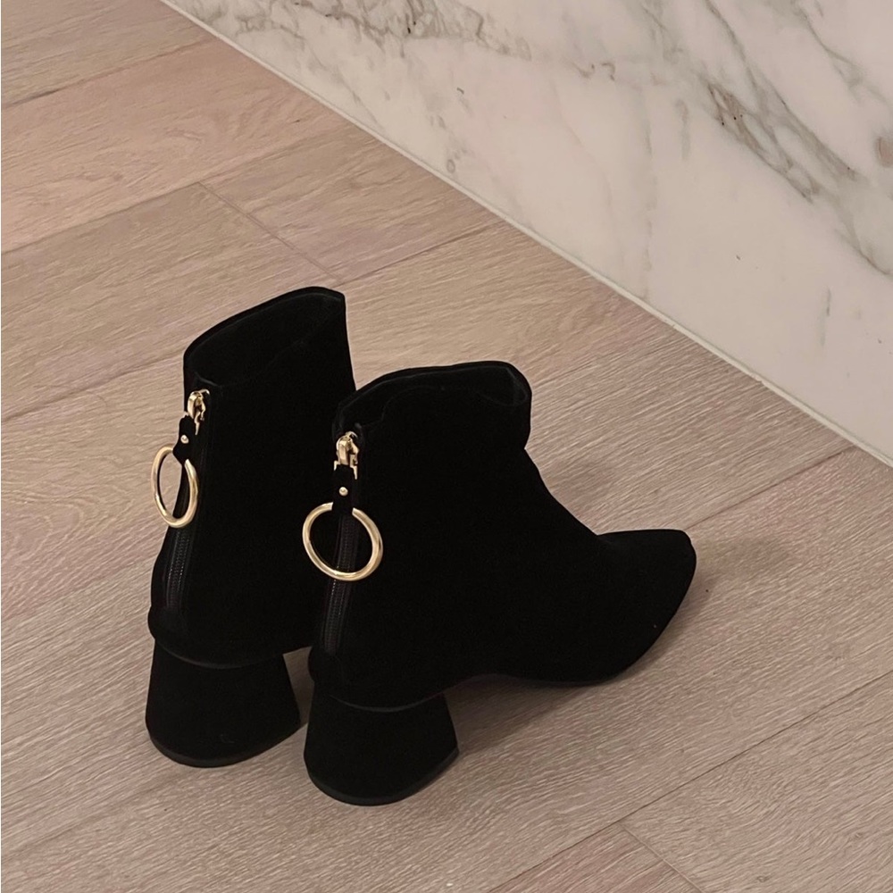 reike nen velvet boots very cute to wear